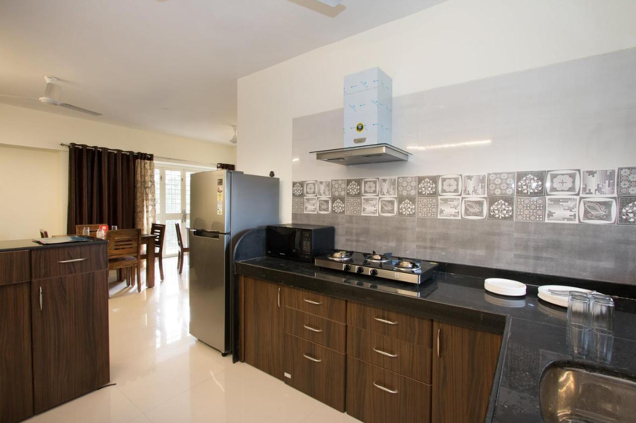 Отель Oyo 9052 Leisurely Abode Khadki Экстерьер фото